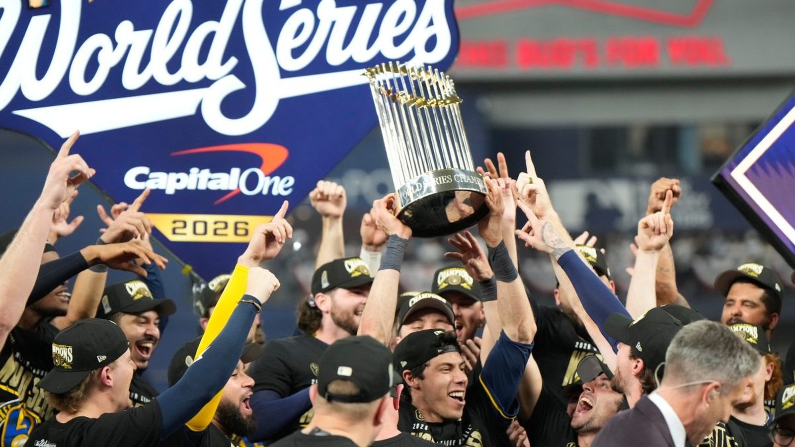 Los Brewers de Milwaukee ganan su primera Serie Mundial al vencer 4-1 a los Rays