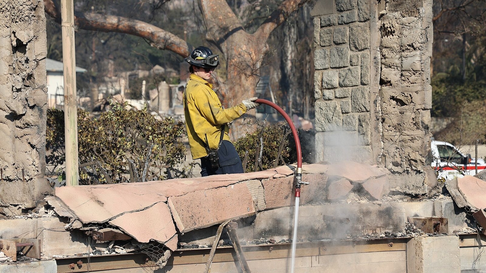 Plomo en el humo del incendio de Eaton: lo que midió el CDC y lo que reporta Caltech