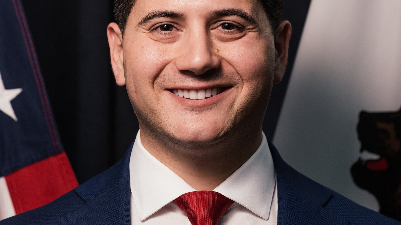 El Departamento de Justicia pide a condados de California apartar papeletas de presuntos no ciudadanos, según reportes