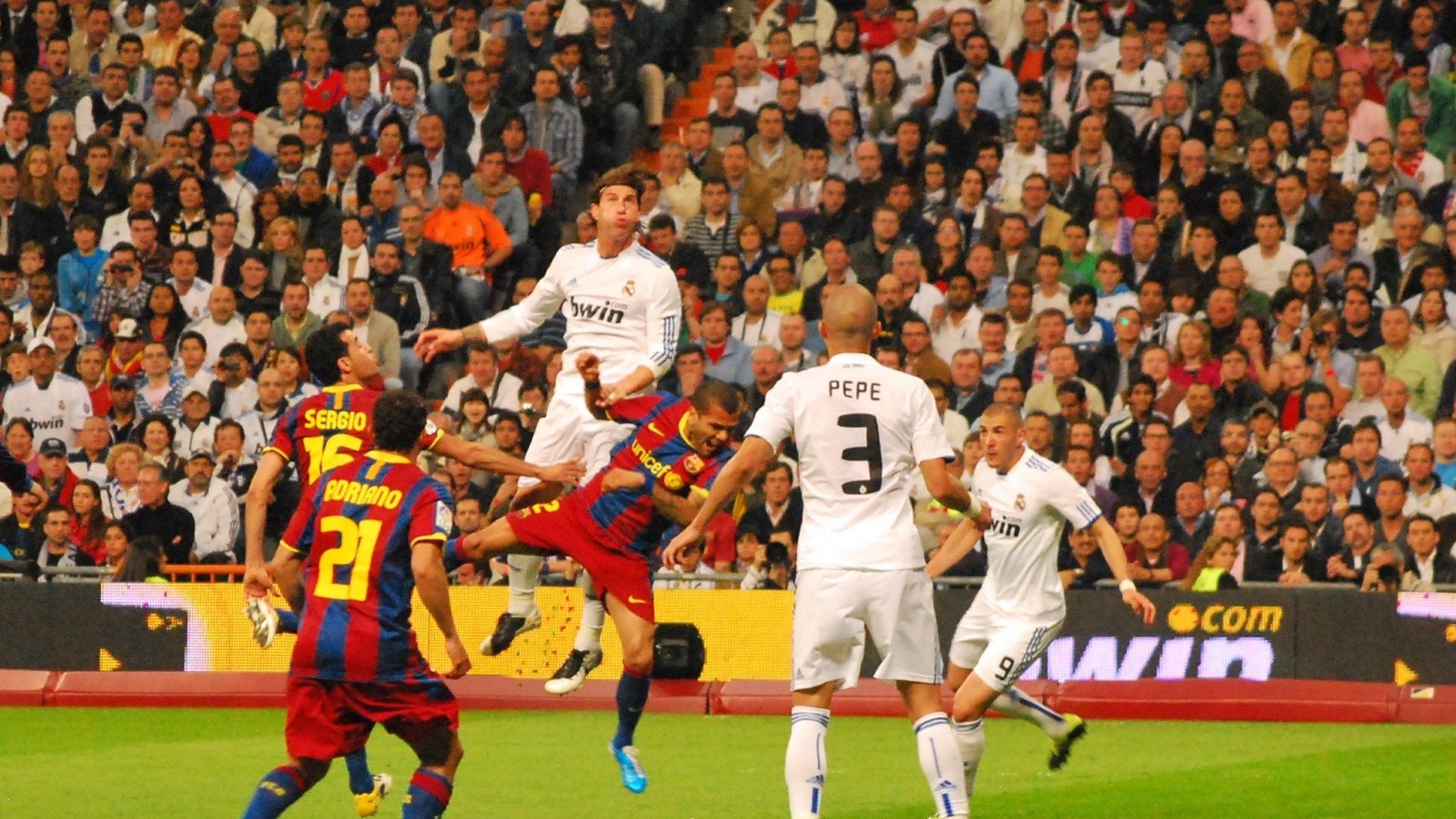 Real Madrid vence 2-1 al Barcelona en El Clásico con dos goles de Mbappé