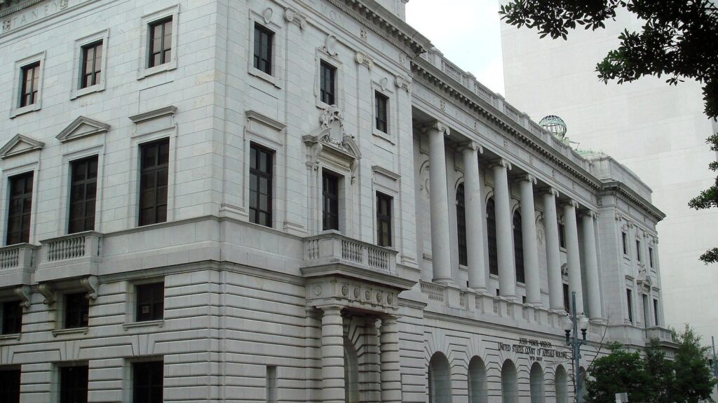 Corte de Apelaciones avala detener a inmigrantes sin audiencia de fianza en Texas, Luisiana y Misisipi