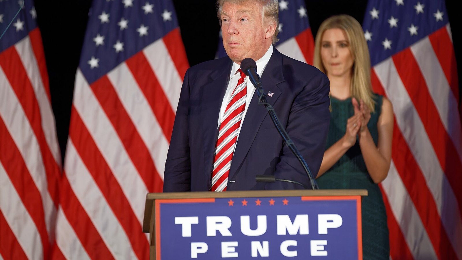 Trump hace campaña en Corpus Christi, Texas, a una semana de las legislativas